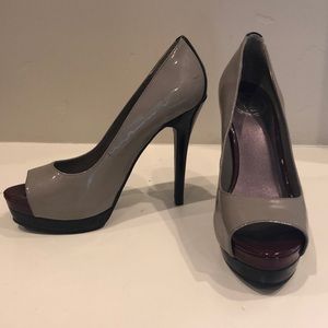Jessica Simpson Gray Pump with Peep Toe